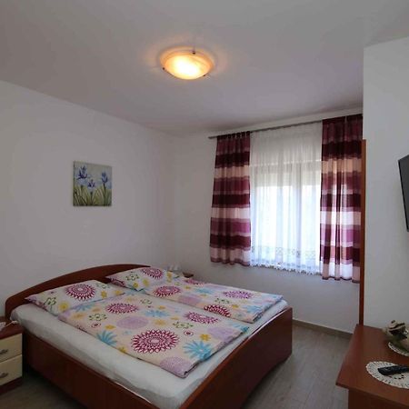Apartment In Silo/Insel Krk 13439 Esterno foto